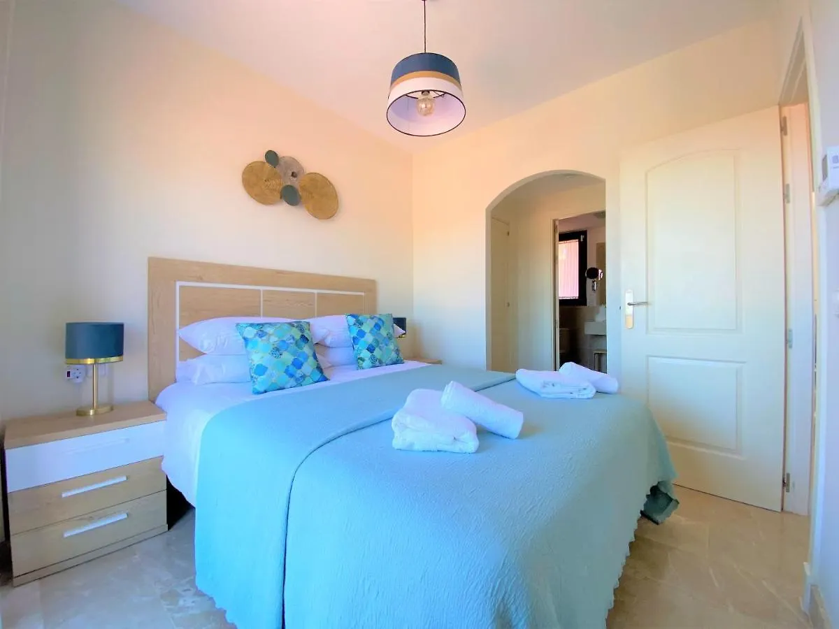 Sea View Penthouse Apartment With Hot Tub - Casa Bella Vista, Buenas Noches , Estepona