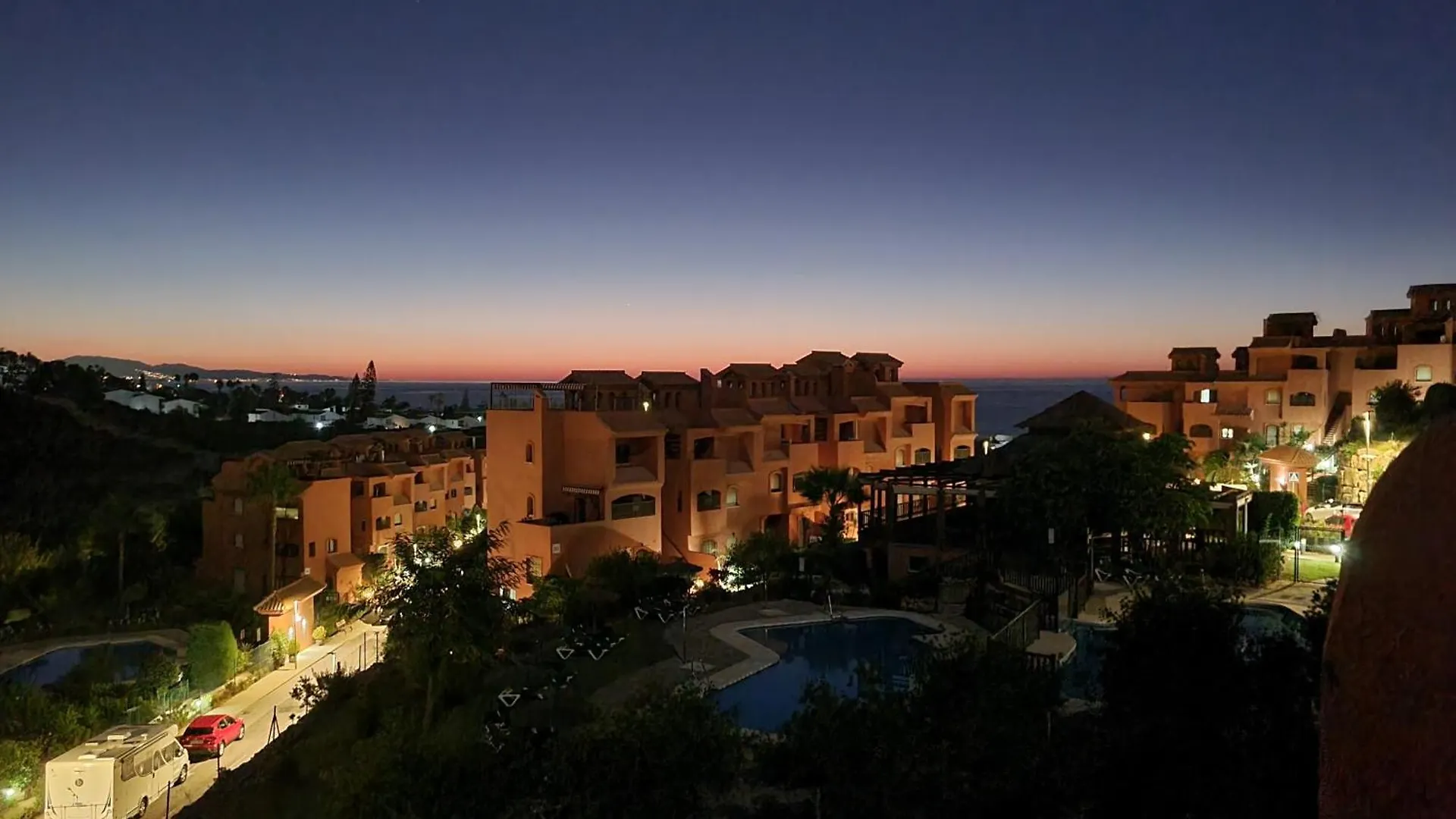 Sea View Penthouse Apartment With Hot Tub - Casa Bella Vista, Buenas Noches , Estepona 0*,