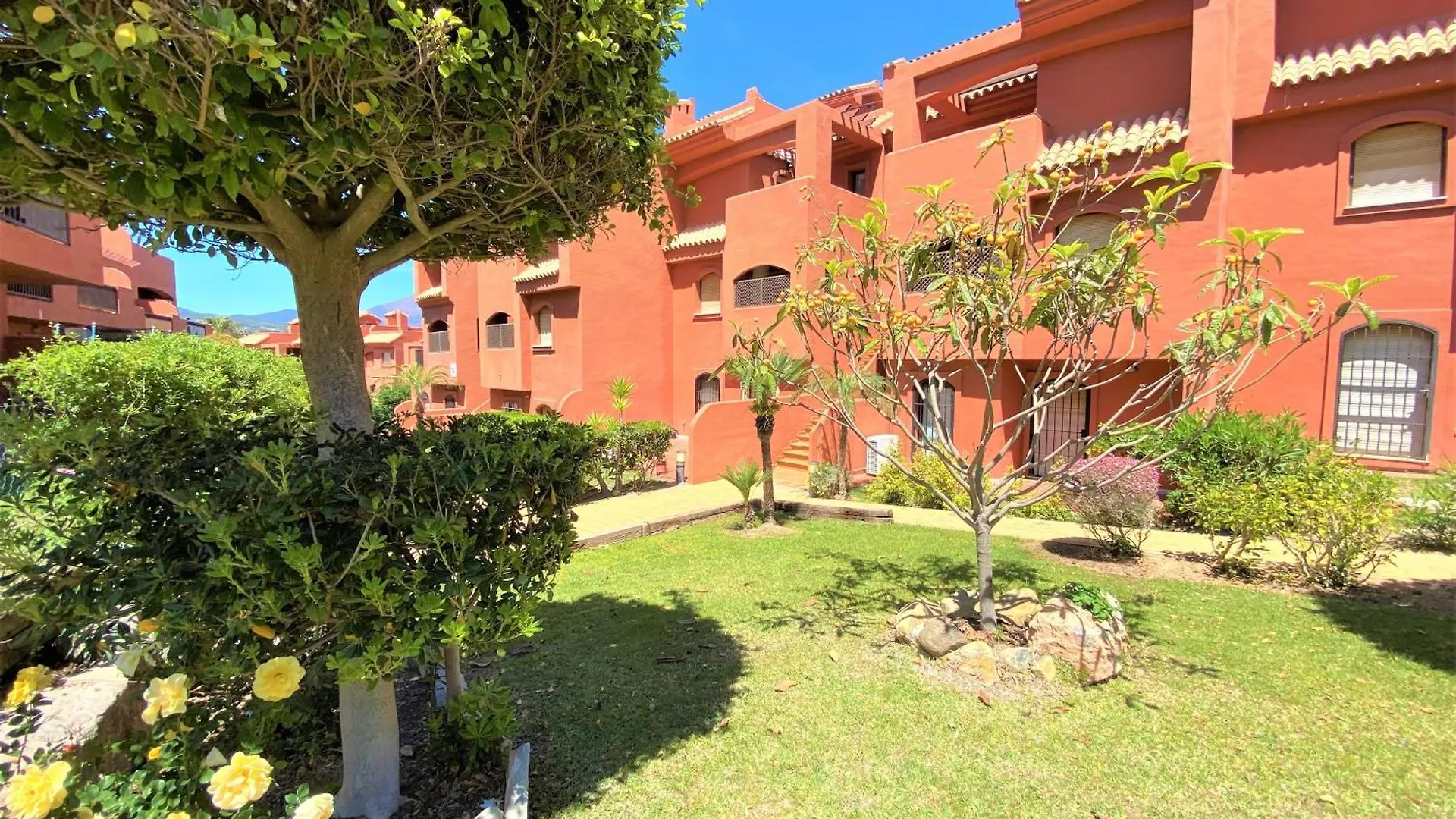 Sea View Penthouse Apartment With Hot Tub - Casa Bella Vista, Buenas Noches , Estepona